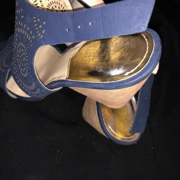 Vince Camuto open toe ankle strap - Picture 3 of 4